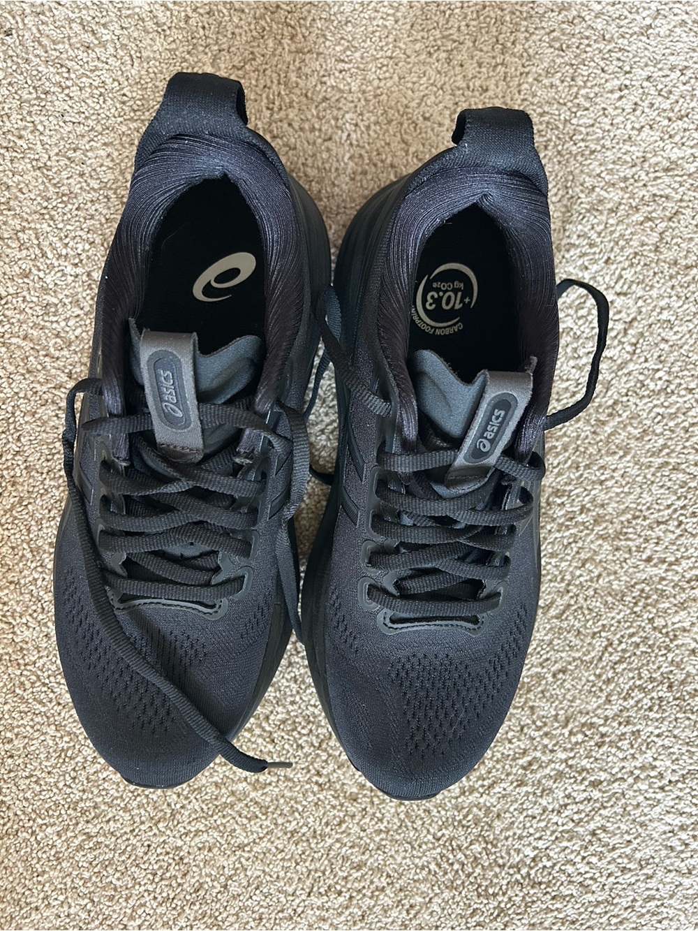 Asics women's Black Athletic Running Shoes. Gel kayano 32